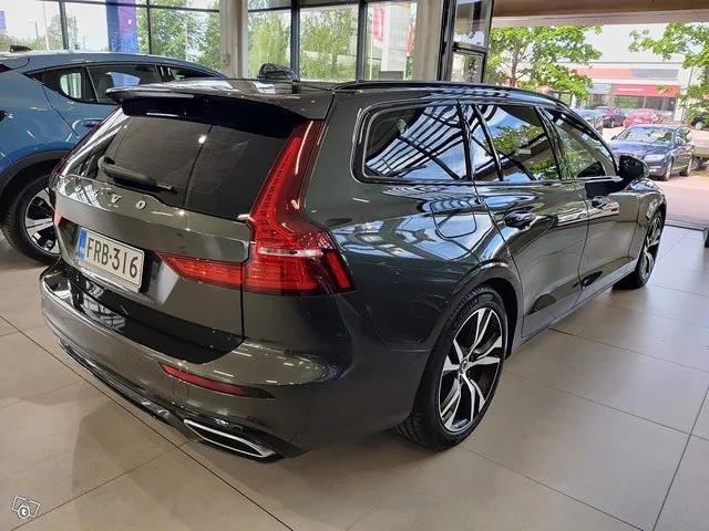 Volvo V60 B4 MHEV R-Design aut. TAKUU 24KK/40TKM Image 2