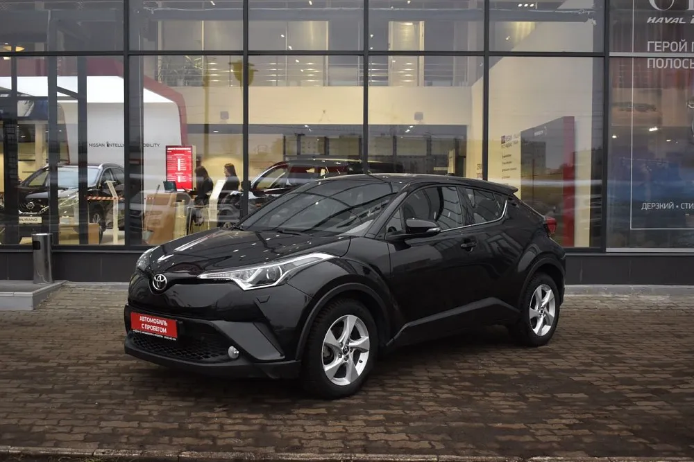 Toyota C-HR Image 1